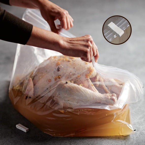 2 Pack 22"×26" Turkey Brine Bags Extra Large Brine Bag Forturkey Holds up 40Lb, Thickened Brining Bag with 2 Removable Zipper Assist Clips and Cotton Strings